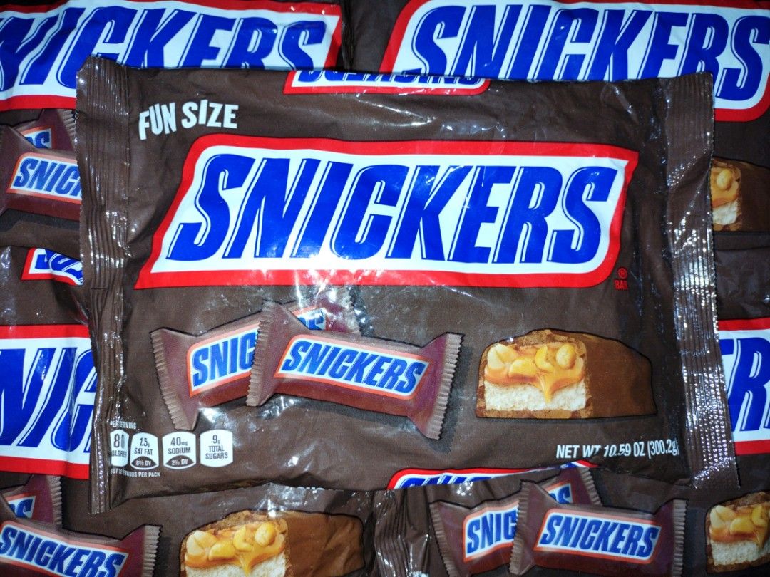 SNICKERS Fun Size (Category: Packaged & Instant Food) located in Taguig. Submitted by sani.choco (Listing ID 1385708738, Image 1). Description: ✨ SNICKERS FunSize Flavor: Classic Net wt: 300.2g 📌 Open for Reseller with a Huge DISCOUNT!!! Contact us at: 0968 862 0511 / 0976 381 5549 📍Shipping fee will be shouldered by a buyer.✨.