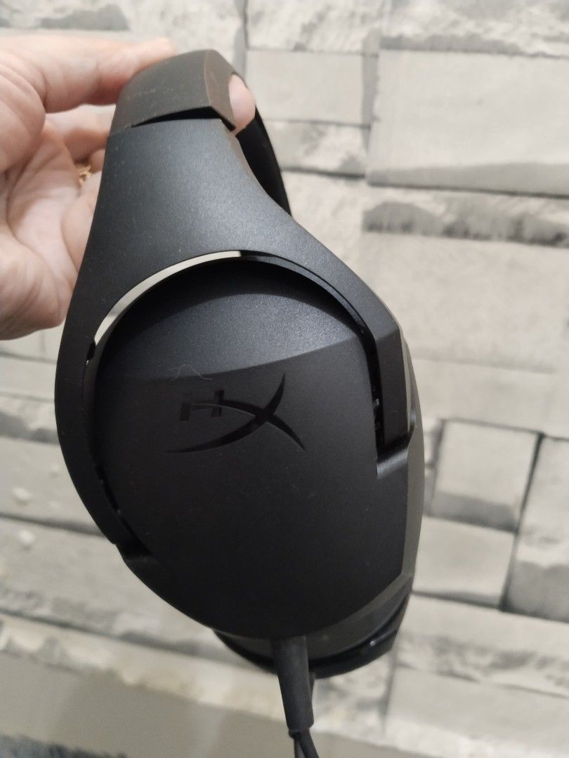 Super Sale! Affordable HyperX Cloud Stinger Core gaming headset tested okay 😍👌 issue need foam replacement (Category: Headphones & Headsets) located in Malolos. Submitted by afford.japan (Listing ID 1385643827, Image 2). Description: Super Sale! Affordable HyperX Cloud Stinger Core gaming headset tested okay 😍👌 issue need foam replacement.