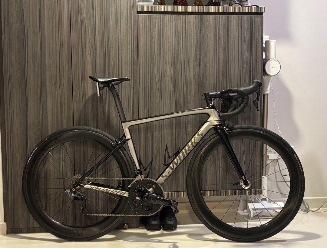 SWORKS TARMAC SL6 ROAD BIKE CHRIS KING HUBS (peter sagan edition) (Category: Bicycles) located in Singapore. Submitted by javixr (Listing ID 1385642685, Image 1). Description: SPECIALIZED S-WORKS TARMAC SL6 PETER SAGAN EDITION - S-Works SL6 Frameset (Peter Sagan Edition) SIZE 52 - Pinnacle Wheelset laced to Chris King hubs - Vittoria Zaffiro Pros - S-works Power Crankset - S-works Power Arc Saddle - FULL R9270 Di2 Dura-Ace GROUPSET - S-works cock