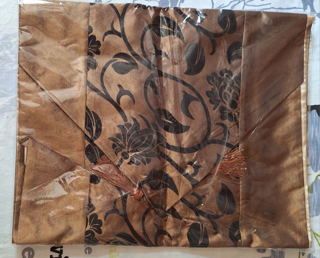 Table turner (Category: Cushions & Throws) located in Singapore. Submitted by auntysells (Listing ID 1385640166, Image 2). Description: - Available in gold and brown tip to tip 120x40cm.