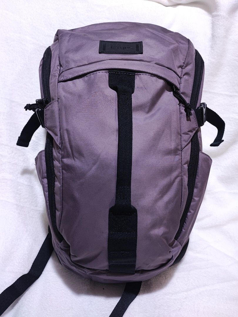 Targus Sol-lite backpack (Category: Backpacks) located in Baguio. Submitted by jayrgijc52758 (Listing ID 1385692666, Image 1). Description: Targus Sol-lite backpack 20L Can fit 14" laptop and tablet 1k.