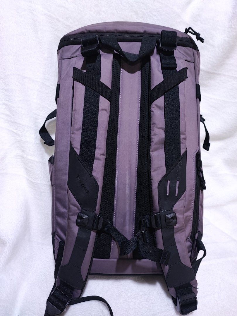 Targus Sol-lite backpack (Category: Backpacks) located in Baguio. Submitted by jayrgijc52758 (Listing ID 1385692666, Image 3). Description: Targus Sol-lite backpack 20L Can fit 14" laptop and tablet 1k.