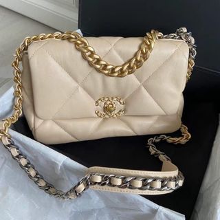 (Kategori: ) berada di . Dikirim oleh myprelovedluxurystuffs (ID iklan 1385629216, Gambar 1). Deskripsi: .