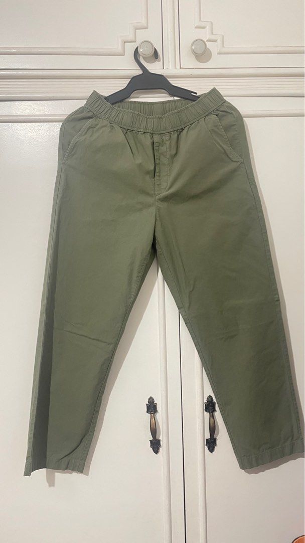 Uniqlo Cotton Pants (Category: Other Bottoms) located in Manila. Submitted by bailey604 (Listing ID 1385747204, Image 1). Description: Store bought. No issues Rfs declutter .