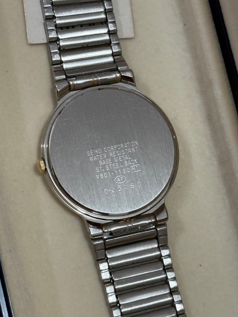 Unused Seiko Session w/ box and tag (Category: Men's Watches) located in Quezon City. Submitted by ramearc (Listing ID 1385706609, Image 3). Description: Vintage Unused Seiko Session V801-1120 Japan Movement 1979-1980 Fits up to 20cm wrist size Unisex.