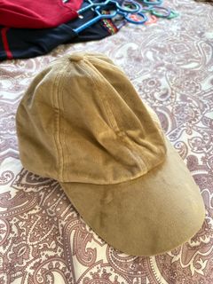 (Category: ) located in . Submitted by waniclosetsale (Listing ID 1385704584, Image 1). Description: .