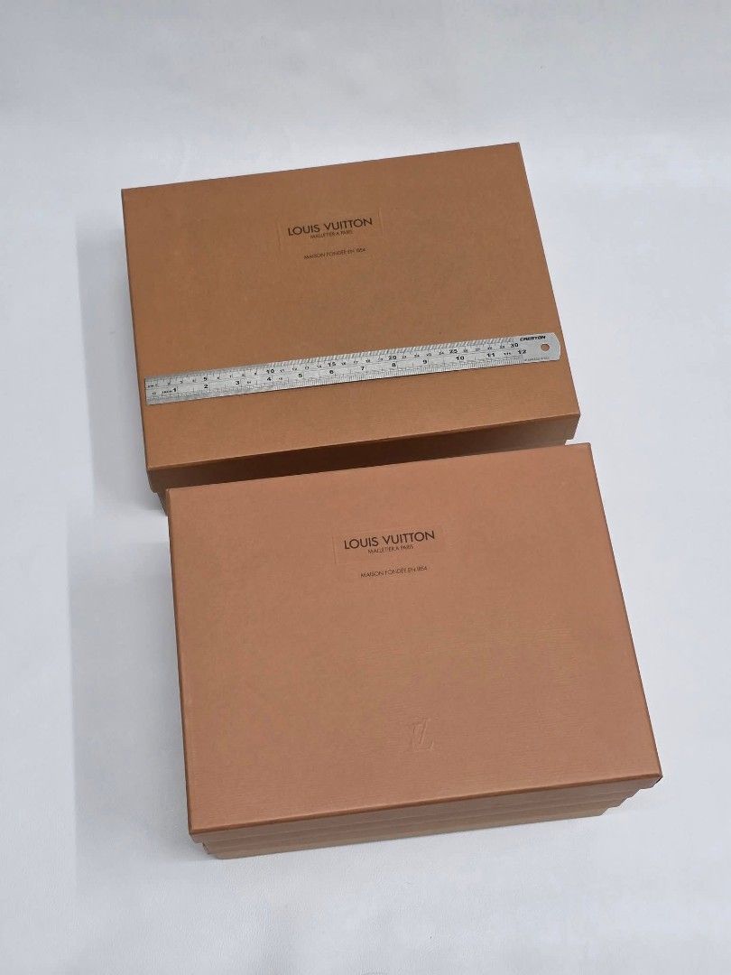 VINTAGE✨️ LOUIS VUITTON BOXES (Category: Luxury Bags & Wallets) located in Mandaluyong City. Submitted by luxprelovedbagsparadise (Listing ID 1385652967, Image 1). Description: ❗️Different sizes AVAILABLE❗️ .