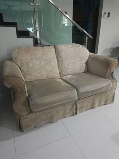(Category: ) located in . Submitted by lysee.wardrobe (Listing ID 1385663258, Image 1). Description: .