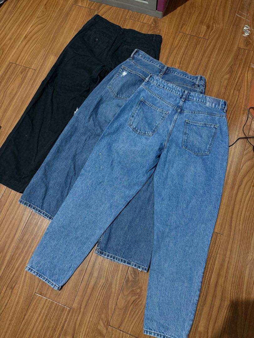 Wide Pants (Uniqlo, Zara) (Category: Jeans) located in Silang. Submitted by peeveepreloved (Listing ID 1385690181, Image 2). Description: Bundle Pants (Not ukay) Black- Wide Straight (Uniqlo) Middle- Ripped Straight (Uniqlo) Last - Mom Jeans (Zara) 29-30 waist size No when worn. Need to declutter.