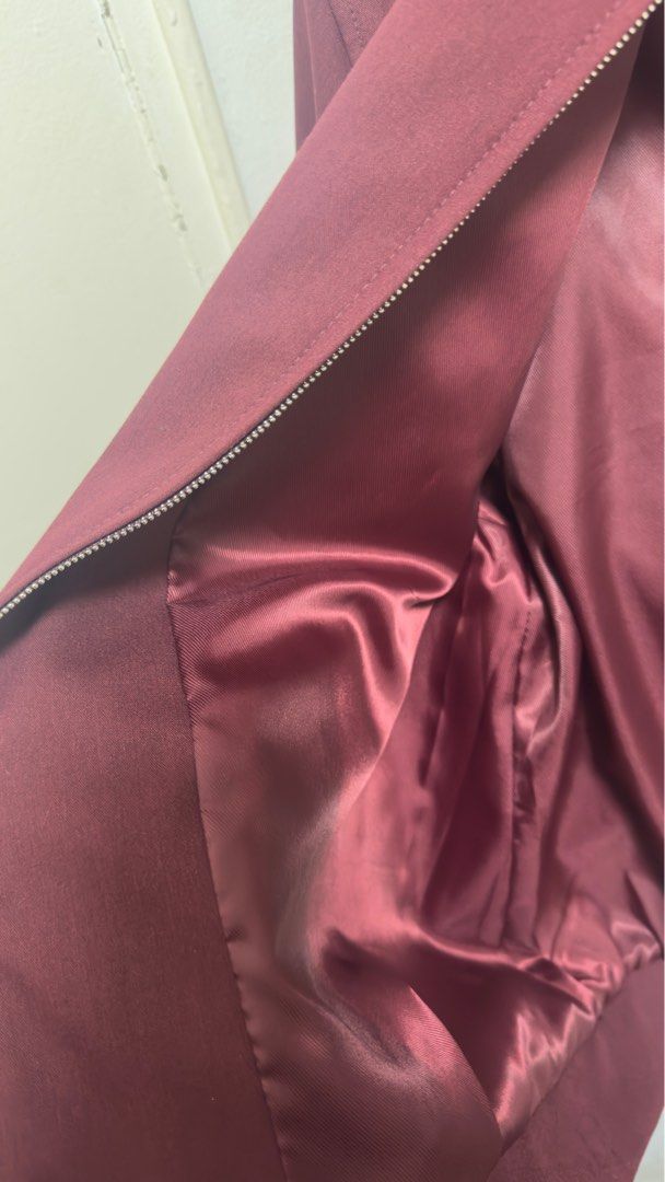 Zara Formal Jacket (Category: Coats, Jackets and Outerwear) located in Marikina City. Submitted by decltqueen (Listing ID 1385686010, Image 3). Description: Bought for 3000+ Used once only Unisex! Fits 2XL-4XL Works as a casual or formal jacket .
