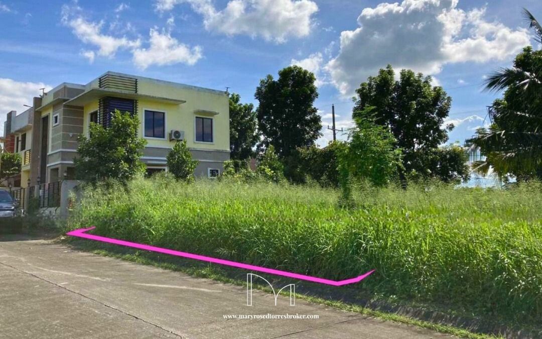 Residential Lot for Sale in Metrogate, Dasmariñas Estates (Category: Lot) located in Las Pinas. Submitted by maryrosetorresbroker (Listing ID 1294190060, Image 1). Description: Residential Lot for Sale in Metrogate, Dasmariñas Estates. A premier, gated and guarded subdivision known for its wide streets, lush greenery, and peaceful, family-oriented environment. Location: Dasmarinas, Cavite 150 sqm. lot Facing East Rectangular lot Located on the hi