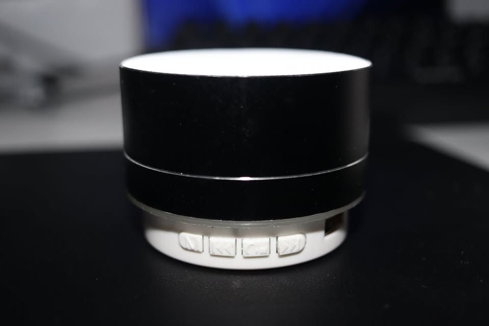 A10u Portable Wireless Mini Bluetooth Speaker (Category: Soundbars, Speakers & Amplifiers) located in Quezon City. Submitted by techfindsph (Listing ID 1390177577, Image 3). Description: Specs and Features: - Modes: Bluetooth, TF Card, AUX, FM, U-Disk - RGB Lights for dynamic effects - Bluetooth 4.3 connectivity - Micro-USB charging - Battery: 400mAh (3 hours playtime) - Output Power: 3W Package Includes: - 1× Speaker - 1× Micro-USB Cable - 1× Bo