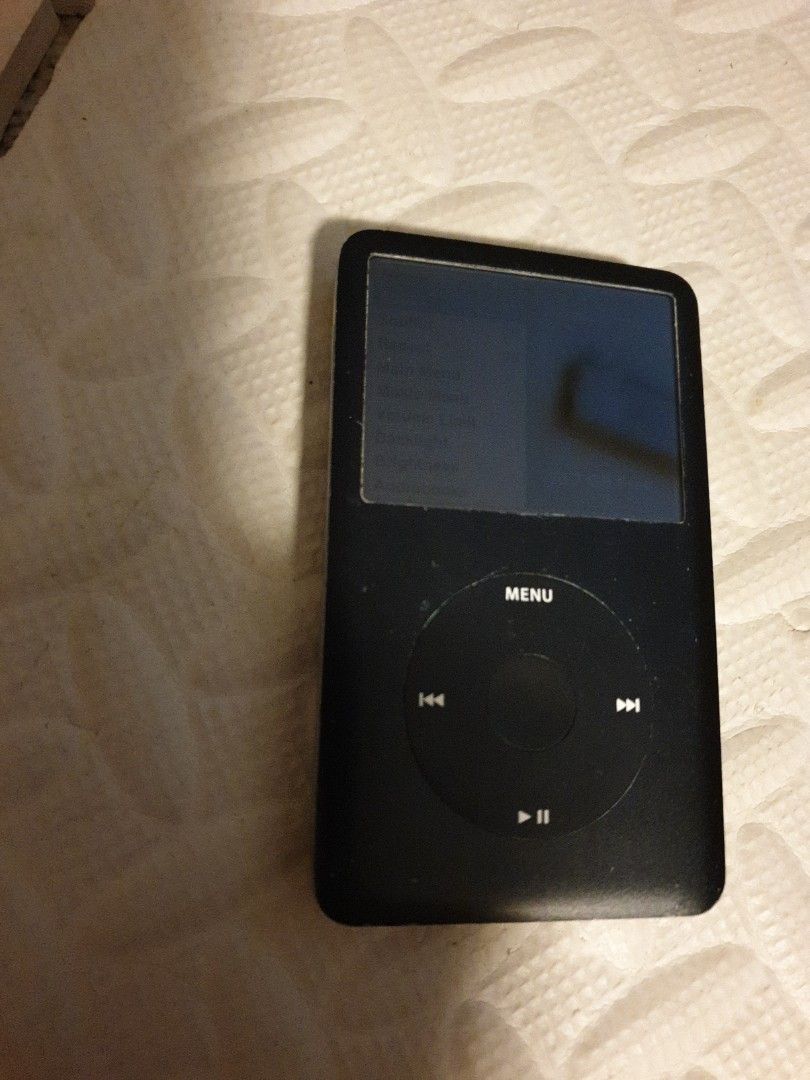 Apple iPod Classic 80GB - Black63612115136771111