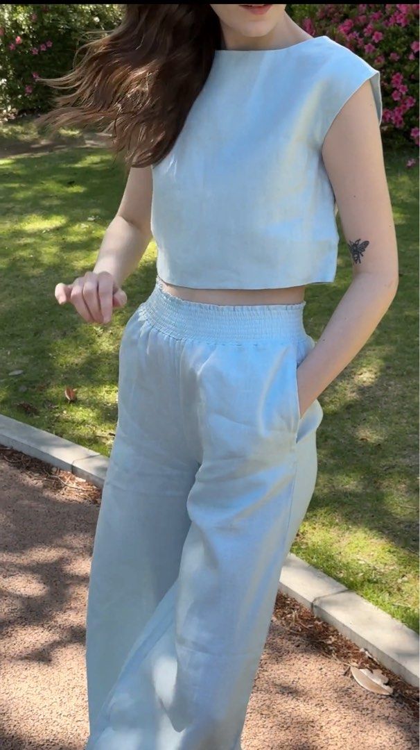 Artisanat Handmade Como Pants White XS (Category: Other Bottoms) located in Quezon City. Submitted by anoneb (Listing ID 1390080825, Image 2). Description: 2595 original price This is the additional length version (39.5cm) Only tried to fit once Rfs: Im too short for it .