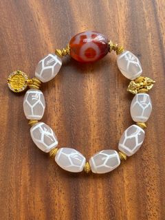 (Category: ) located in . Submitted by japjadeite (Listing ID 1390111945, Image 1). Description: .