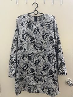 (Category: ) located in . Submitted by tiqapreloved (Listing ID 1390157674, Image 1). Description: .