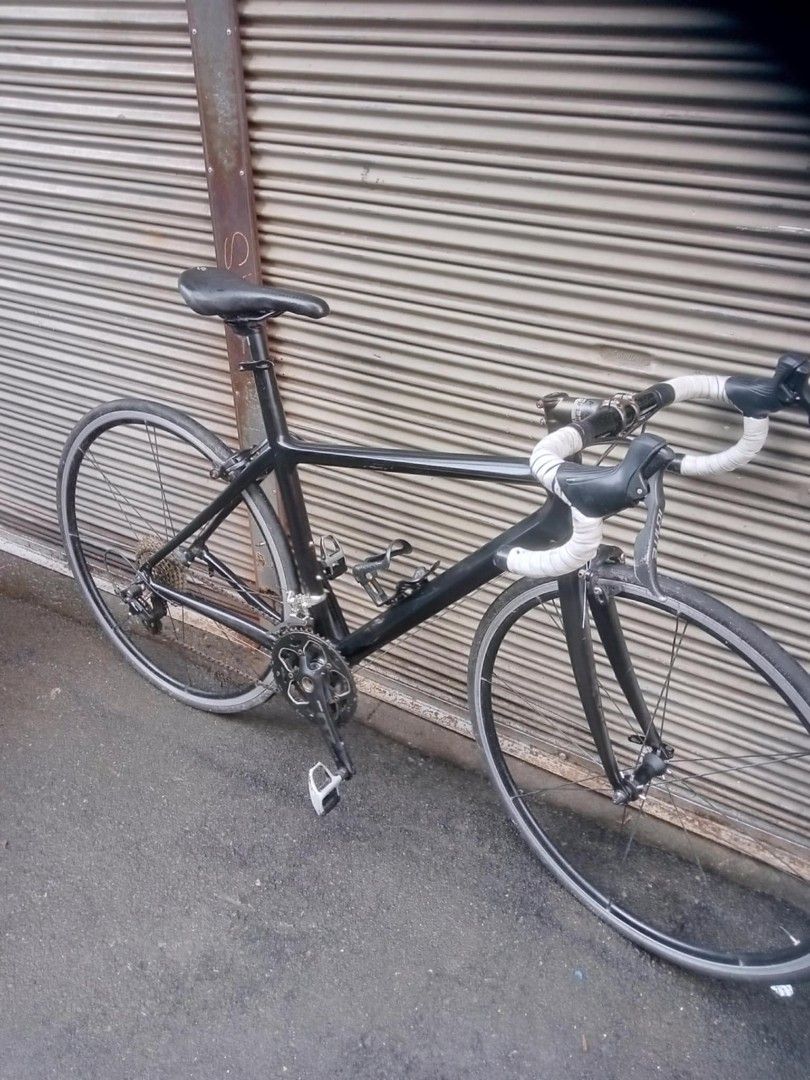 Carbon Roadbike (Category: Bicycles) located in Pasig City. Submitted by ricoen (Listing ID 1390205363, Image 1). Description: RUSH!!!! RFS helping a friend Carbon Roadbike rush ₱18k negotiable With freebies helmet ,cleat set ,bottle cage Carbon frame small Rs30 wheelset Bladed spokes Ignite sti 9s Prowheel Ounce Crankset Boardman Dropbar Location Pasig open cod transaction.