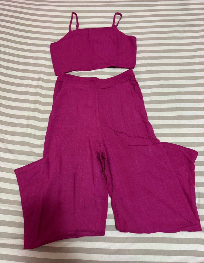 Linen Coordinates Coco Cabaña (Category: Sets or Coordinates) located in Pasig City. Submitted by kittyyshops (Listing ID 1390205738, Image 2). Description: Linen Coordinates Brand: Coco Cabana Size: S Never used. Kept in closet only. .