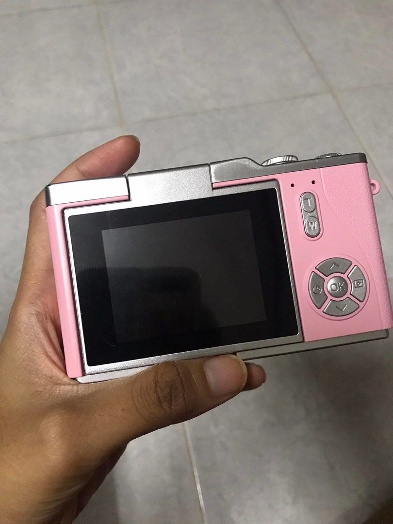 Digital camera (Category: Cameras) located in Shah Alam. Submitted by frieddmpling (Listing ID 1390218874, Image 2). Description: .