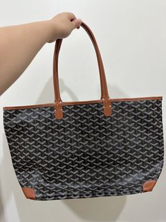 (Category: ) located in . Submitted by by.apreloved (Listing ID 1390111880, Image 1). Description: .