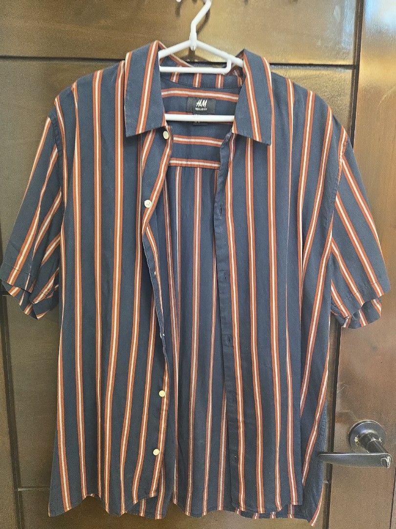 H&M POLO (Category: Tshirts & Polo Shirts ) located in Santa Rosa. Submitted by declutter.jenjen (Listing ID 1390072570, Image 1). Description: Used Once H&M POLO CAN PASS AS BNEW.