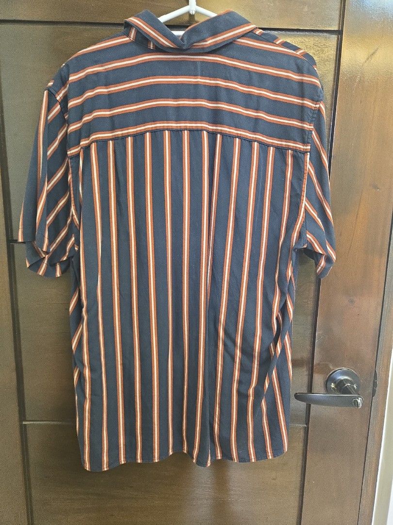 H&M POLO (Category: Tshirts & Polo Shirts ) located in Santa Rosa. Submitted by declutter.jenjen (Listing ID 1390072570, Image 2). Description: Used Once H&M POLO CAN PASS AS BNEW.