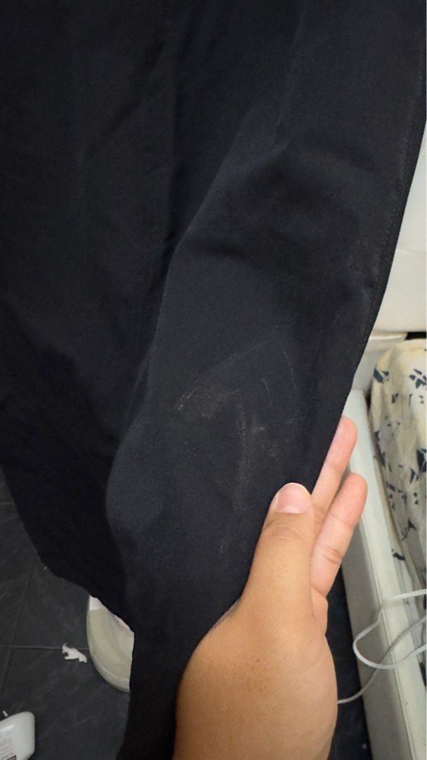 Louis Vuitton Skirt (Category: Luxury Apparel) located in Manila. Submitted by closetcleaningsale (Listing ID 1390174422, Image 3). Description: Please self authenticate. Fabric is thick and heavy..
