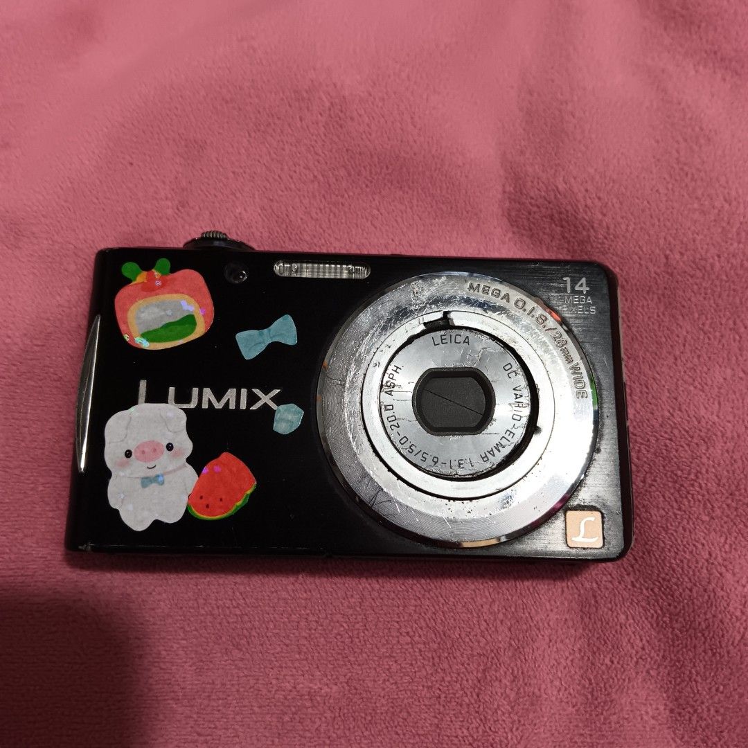 LUMIX DMC-FH2 (Category: Cameras) located in Manila. Submitted by ak1302 (Listing ID 1390120821, Image 2). Description: buy at your own risk! [edited: sale price! basically just buy the bnew batt lmao) [for repair] haven't tested yet since may lens error (mga 1k-1500 siguro cost ng repair nya) nag oopen and maririnig mo na parang trinatry lumabas yung lens pero di nag ppop up! lumalabas lang sa screen na may system error (last slide) cosmetic rat