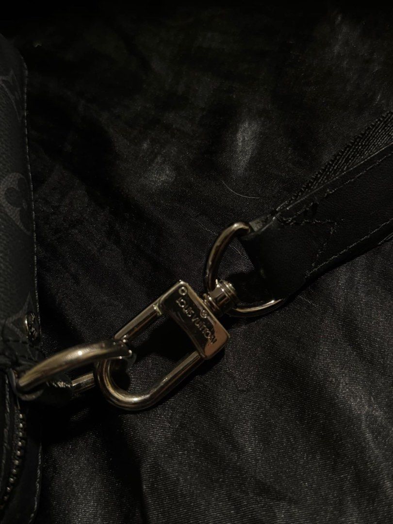 LV Trio Messenger Bag (Category: Luxury Bags & Wallets) located in Angeles City. Submitted by anythingonlineph (Listing ID 1390223610, Image 3). Description: [03/08/2026 08:55AM] Price is lowered —————————————————— [03/18/2026 12:31PM] Back to Original Price Excellent (Prestine) condition BAG ONLY WALANG BOX OR DUSTBAG (alternative lng meron) *auto block ka sakin kung sasayangin mo oras ko at wala kang pambili sa murang halaga na rush* Shipping n