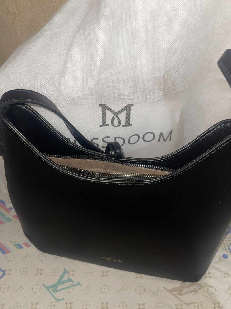 Mossdoom Bag (Category: Luxury Bags & Wallets) located in Angeles City. Submitted by secret_spot (Listing ID 1390166809, Image 3). Description: .
