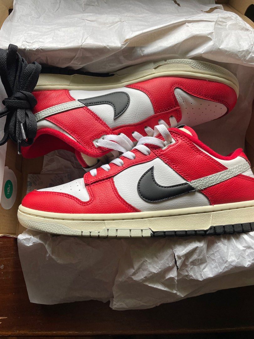 Nike Dunk Low Chicago Split (Category: Sneakers) located in Quezon City. Submitted by argonlab (Listing ID 1390193829, Image 1). Description: Used Nike Dunk Low 'Chicago Split' Size 9 US mens OG All Complete with box and extra lace.