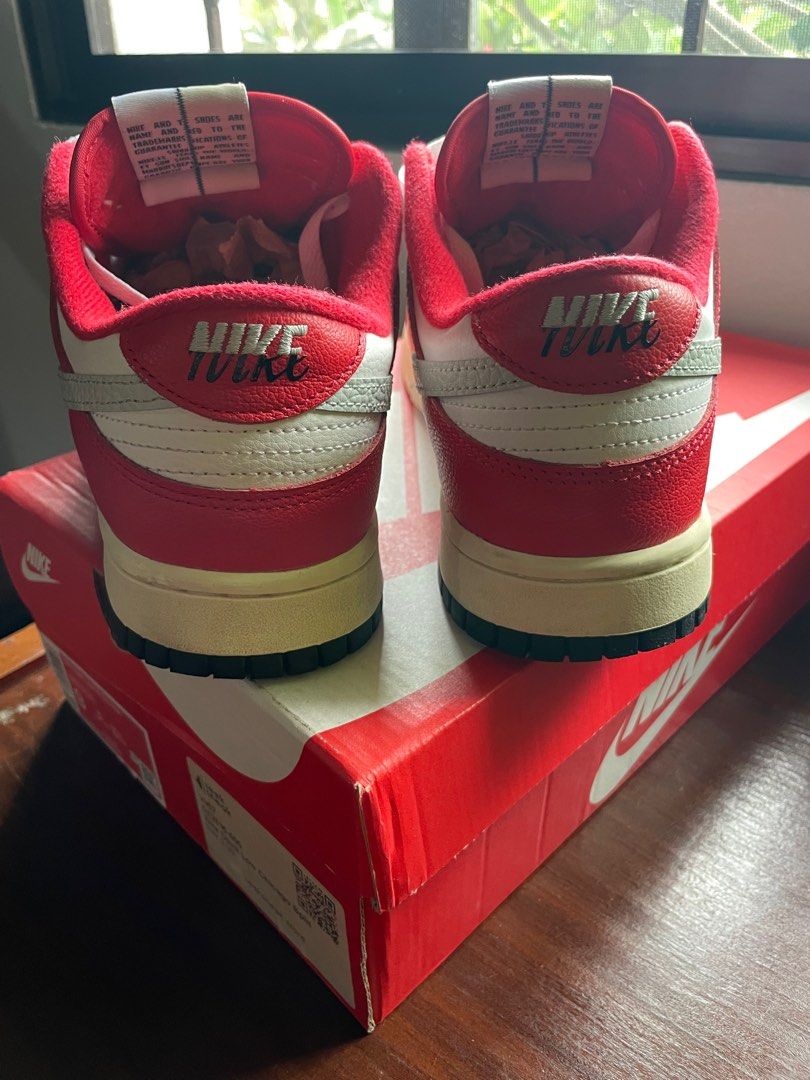 Nike Dunk Low Chicago Split (Category: Sneakers) located in Quezon City. Submitted by argonlab (Listing ID 1390193829, Image 3). Description: Used Nike Dunk Low 'Chicago Split' Size 9 US mens OG All Complete with box and extra lace.