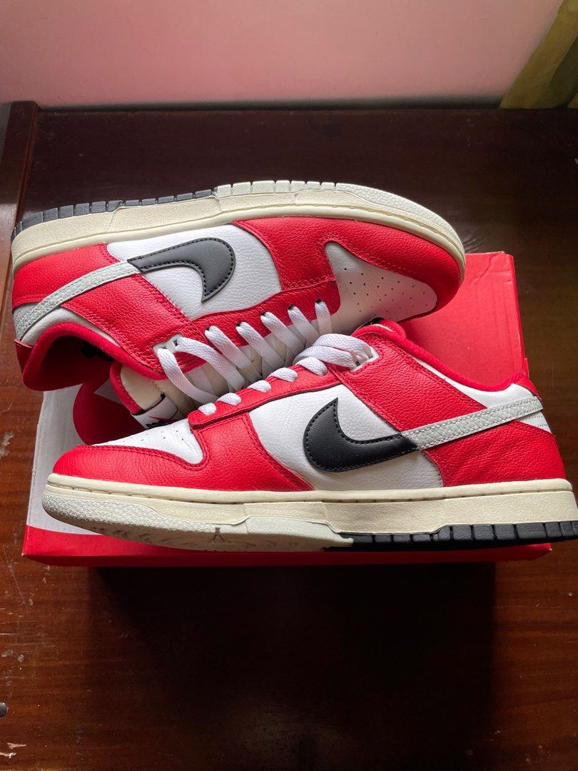 Nike Dunk Low Chicago Split (Category: Sneakers) located in Quezon City. Submitted by argonlab (Listing ID 1390193829, Image 2). Description: Used Nike Dunk Low 'Chicago Split' Size 9 US mens OG All Complete with box and extra lace.