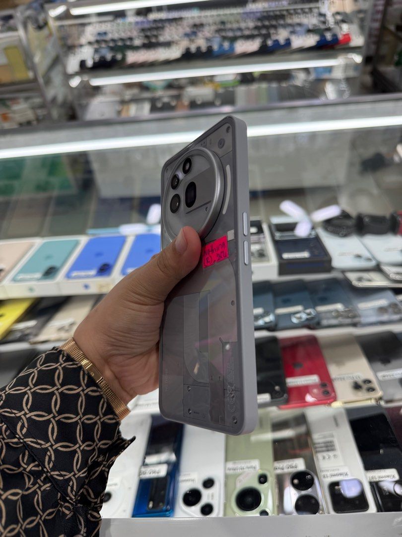 Nothing Phone 3a Pro 256gb Global FU (Category: Android Others) located in San Juan City. Submitted by javedsgadgetshop (Listing ID 1390069656, Image 3). Description: INSTALLMENT OPTIONS : SPAY LATER / GGIVES / CREDIT CARD! WE BUY AND SELL SO PWEDE MAGBINTA OR SWAP ! Quick Specs : 💵 Nothing Phone 3a Pro •256gb •NTC Variant •Good batt health •Factory Unlock •95% Smoothness •No hidden issue | No Repaired •100% Authentic | Not Refurbished •w/ Box C