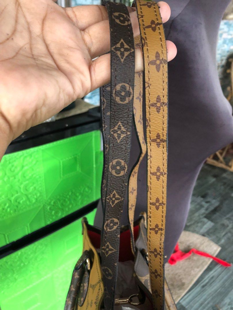 OTG medium (Category: Luxury Bags & Wallets) located in Ozamiz City. Submitted by kapesteba112457 (Listing ID 1390120242, Image 2). Description: NO CODE.. fresh from korea box selection.. may Nakita Ako pa check Ng every photos poh . di Nakita n supplier Ang issue . kaya sale . lugi sale.