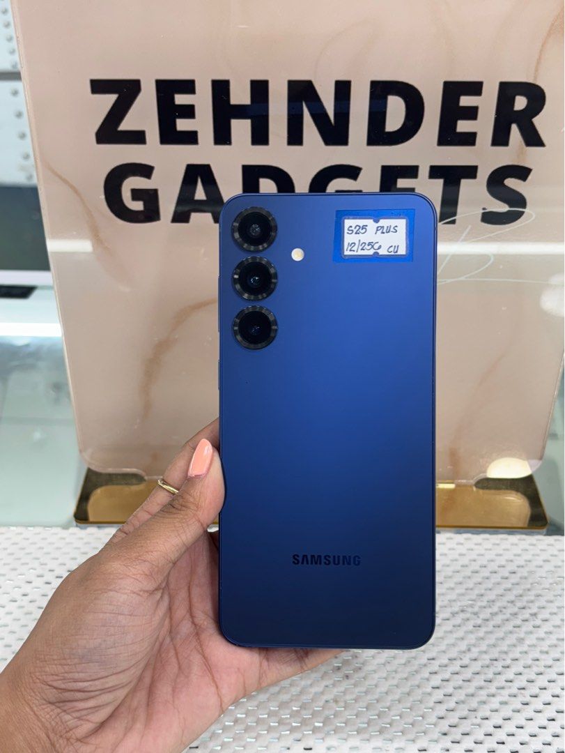 SAMSUNG S25 PLUS 12/256GB OPENLINE (SNAPDRAGON) (Category: Samsung) located in San Juan City. Submitted by desireebayal96 (Listing ID 1390134836, Image 1). Description: SAMSUNG GALAXY S25 + * 12/256GB * SINGLE SIM * SNAPDRAGON 8 ELITE * 97% SMOOTH * NO ISSUE * NO HISTORY OF REPAIR * NO AMOLED BURN * NO DEAD PIXEL * WITH TYPE-C CORD NOTE: MAY DENTS LANG PO SA BABA, PERO DI NAMAN NAKAKA-APEKTO SA PERFORMANCE (PLEASE CHECK PHOTOS FOR YOUR REFERENCE)