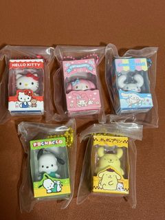 (Category: ) located in . Submitted by shopwithbearrr (Listing ID 1390135259, Image 1). Description: .
