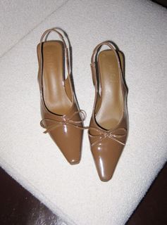(Category: ) located in . Submitted by amwardrobe (Listing ID 1390098615, Image 1). Description: .