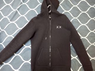 (Category: ) located in . Submitted by zuroowear (Listing ID 1390093112, Image 1). Description: .