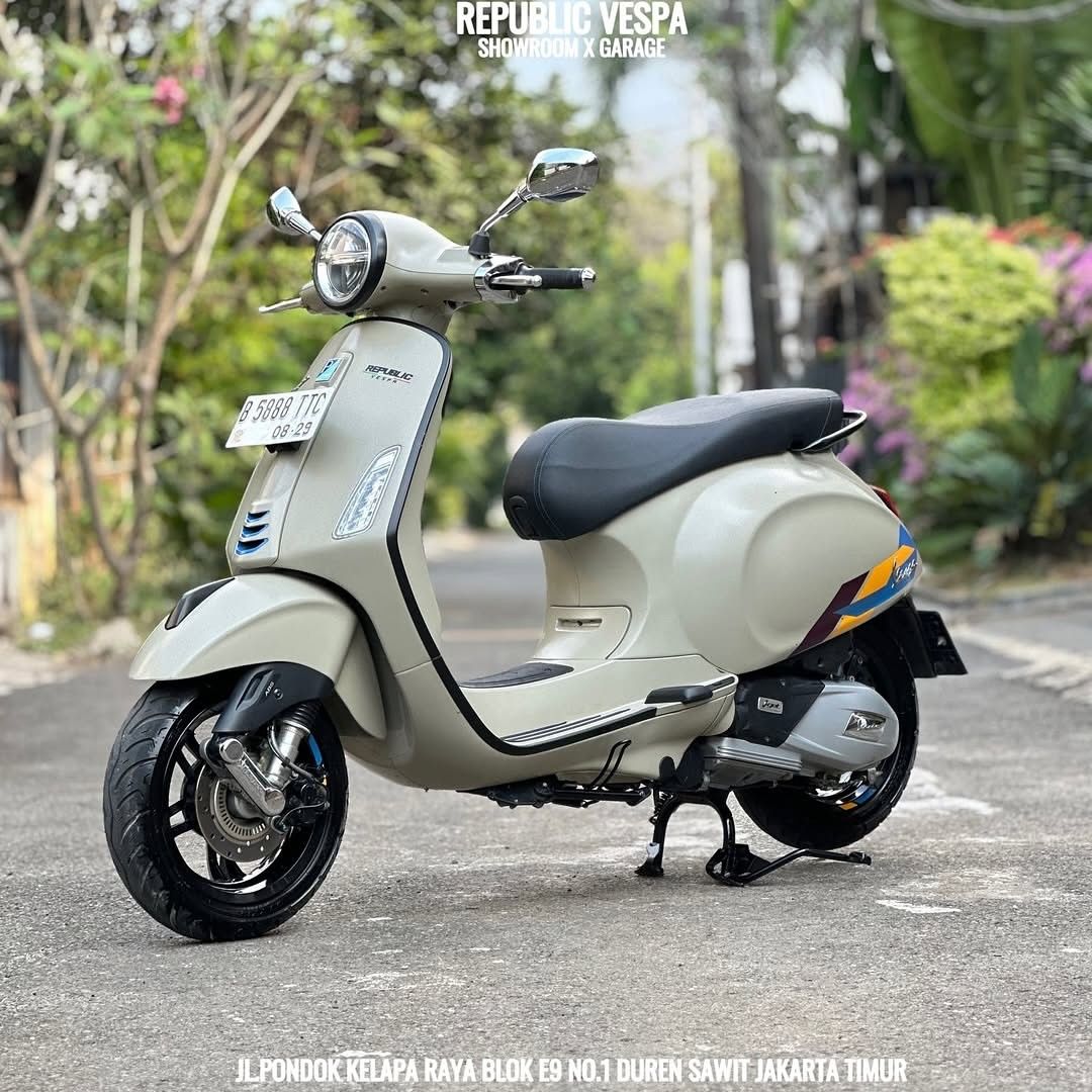 Warna Cream Vespa Sprint 2011 Vespa Primavera, Motor Di Carousell