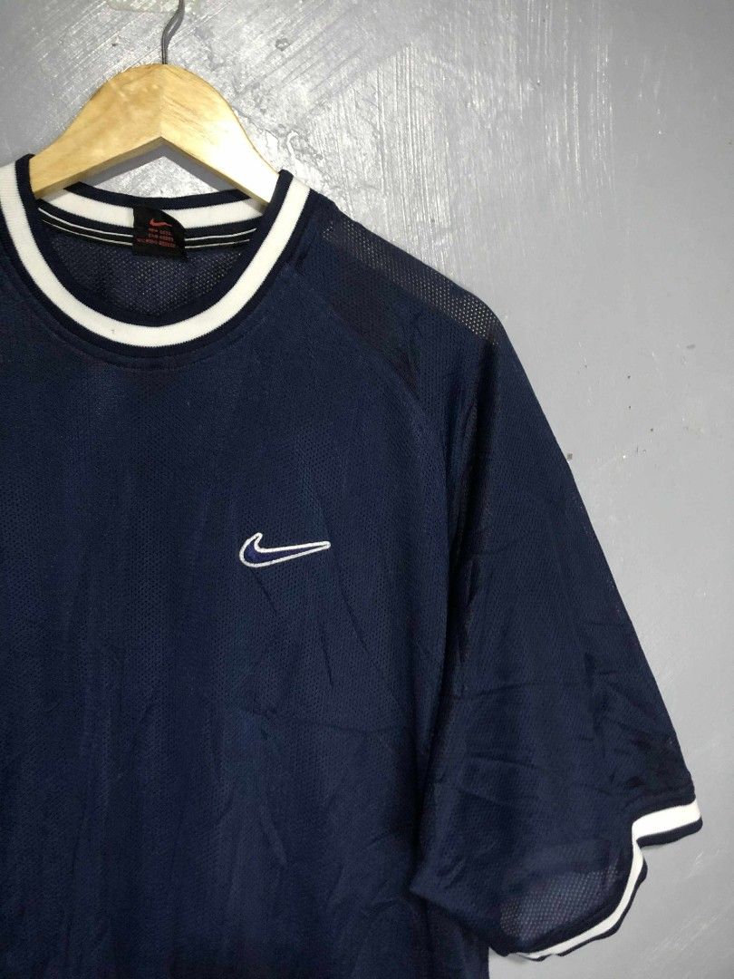 Vintage Nike dimes 24x29 (Category: Activewear) located in Paranaque City. Submitted by jayson193 (Listing ID 1390159543, Image 2). Description: .
