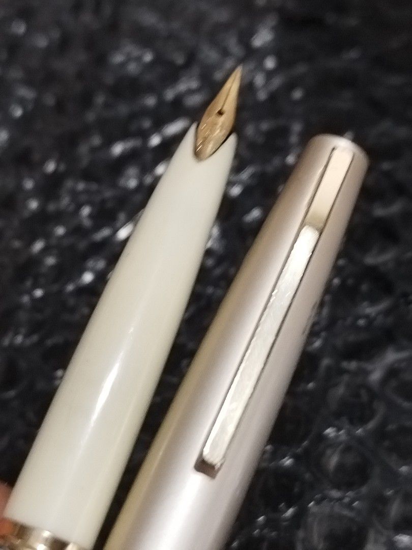Vintage Pilot Gakkan Fountain pen (Category: Vintage Collectibles) located in Daet. Submitted by fryzoneshop (Listing ID 1390161032, Image 1). Description: Vintage Pilot Gakkan Fountain pen.