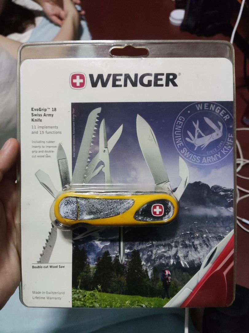 Wenger Swiss Knife Foldable (Category: Knives & Chopping Boards) located in Caloocan City. Submitted by seouliin (Listing ID 1390170221, Image 1). Description: Discount: 4000 since may issue (Whitening).