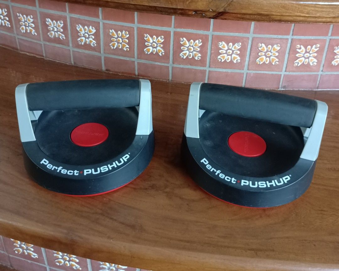 Workout / Exercise Equipment (Category: Weights & Dumbbells) located in Binan City. Submitted by thrifty.08 (Listing ID 1390154546, Image 1). Description: Workout / Exercise Equipment Preloved Good Condition 📌 Php400 take all 📍 Location: BINAN CITY.