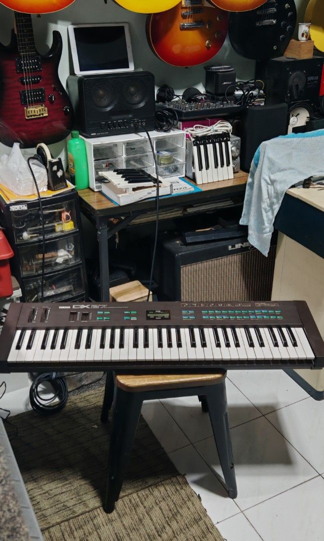 Yamaha dx27 keyboard synthesizer (Category: Musical Instruments) located in Paranaque City. Submitted by yourhonorvoy (Listing ID 1390091994, Image 1). Description: Yamaha dx27 keyboard synth 14k only With adapter (220v) With minor dents scratches only 👌Lahat gumagana Ng maayos 💪Walang issue sa electronics 👍May Ilan buttons Lang matigas pindutin(tact switch) 👍Payment thru cash, bank transfer, gcash or in any remittance center 🚚We do shipping