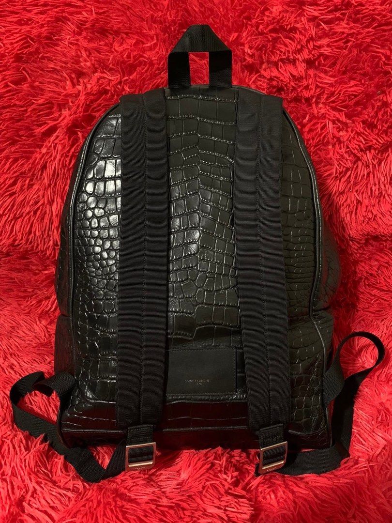 Ysl Backpack (Category: Luxury Bags & Wallets) located in Carmen, Agusan del Norte. Submitted by diorxx (Listing ID 1390207162, Image 2). Description: YSL Backpack Japan japan Issue is zipper lang na isa.