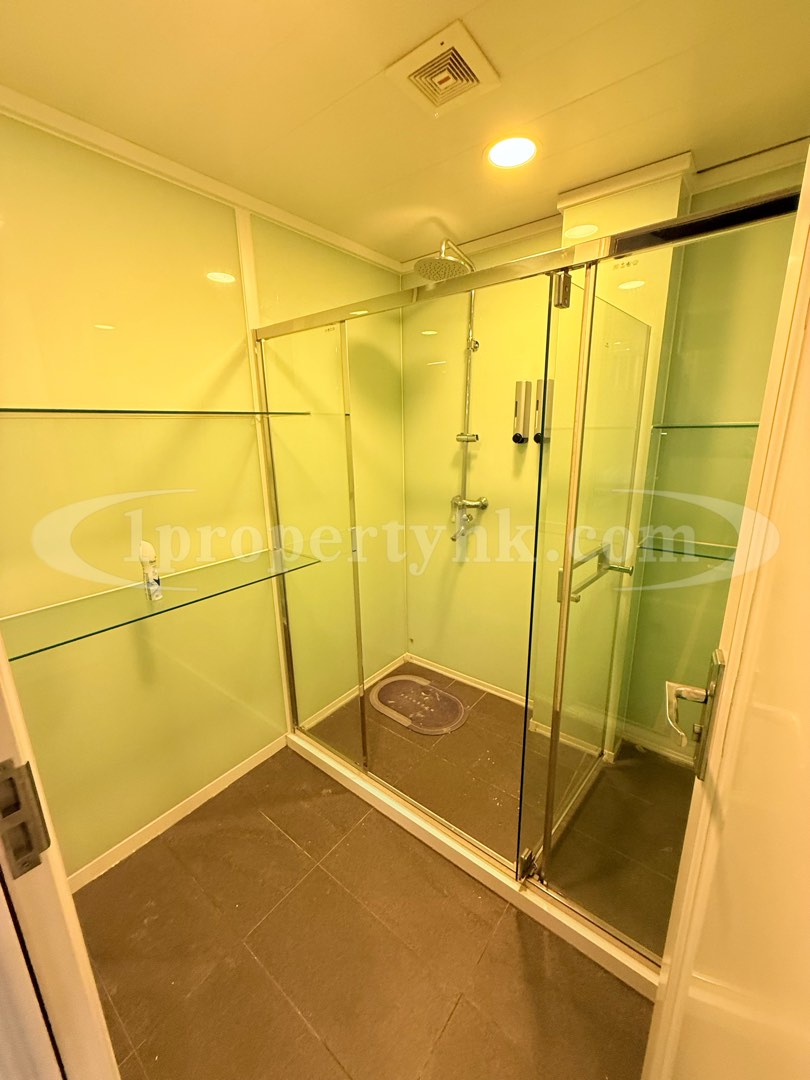 ⬆️罕有一層過運動場、健身室、瑜伽室、活動室、一體成形、4米樓底、浴室洗手間設備齊全,🔋極近APM商場-觀塘地鐵站全程有蓋商廈寫字樓🔋64122012905345114