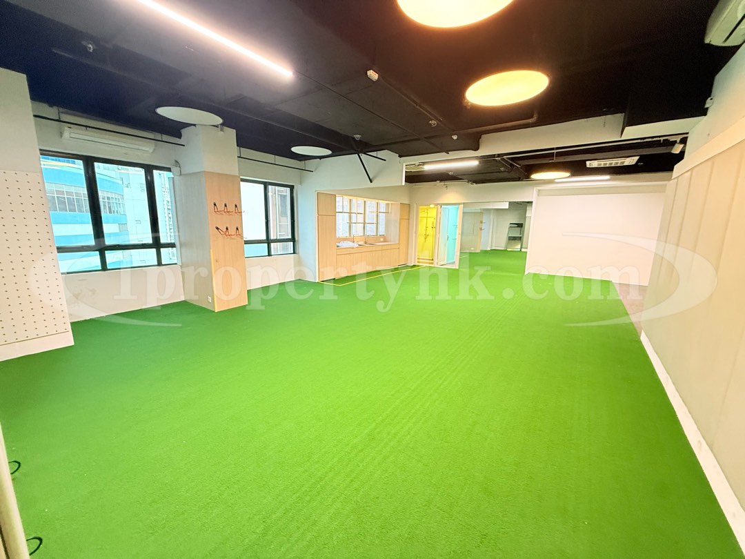 ⬆️罕有一層過運動場、健身室、瑜伽室、活動室、一體成形、4米樓底、浴室洗手間設備齊全,🔋極近APM商場-觀塘地鐵站全程有蓋商廈寫字樓🔋64122012905345112