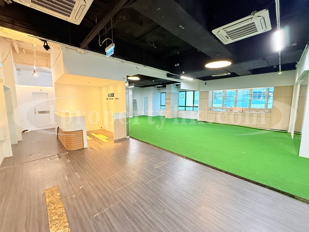 ⬆️罕有一層過運動場、健身室、瑜伽室、活動室、一體成形、4米樓底、浴室洗手間設備齊全,🔋極近APM商場-觀塘地鐵站全程有蓋商廈寫字樓🔋64122012905345111