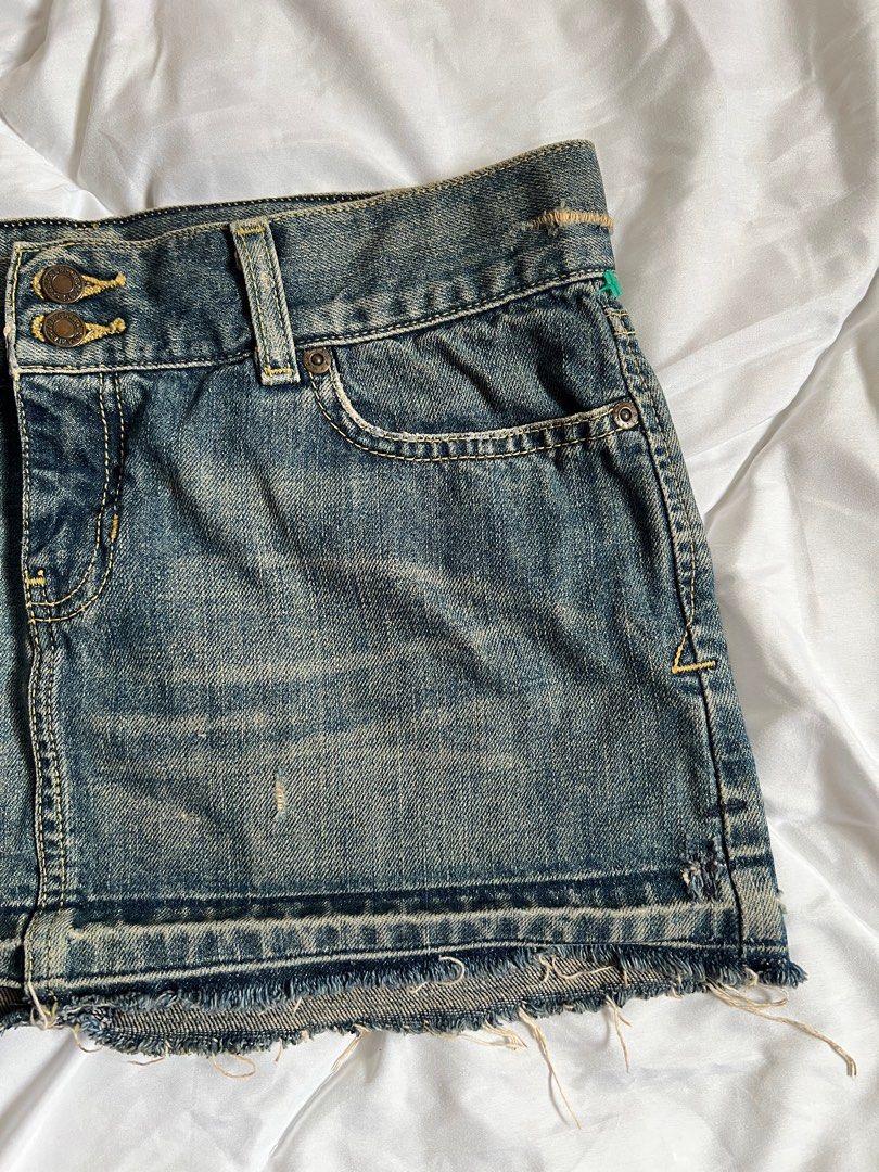 Abercrombie fitch Skirt (Category: Skirts) located in Santa Rosa. Submitted by dailyjane (Listing ID 1391928337, Image 2). Description: Hard to let go but still nego🥲 Still in good condition Size already indicated in last 2 photos.
